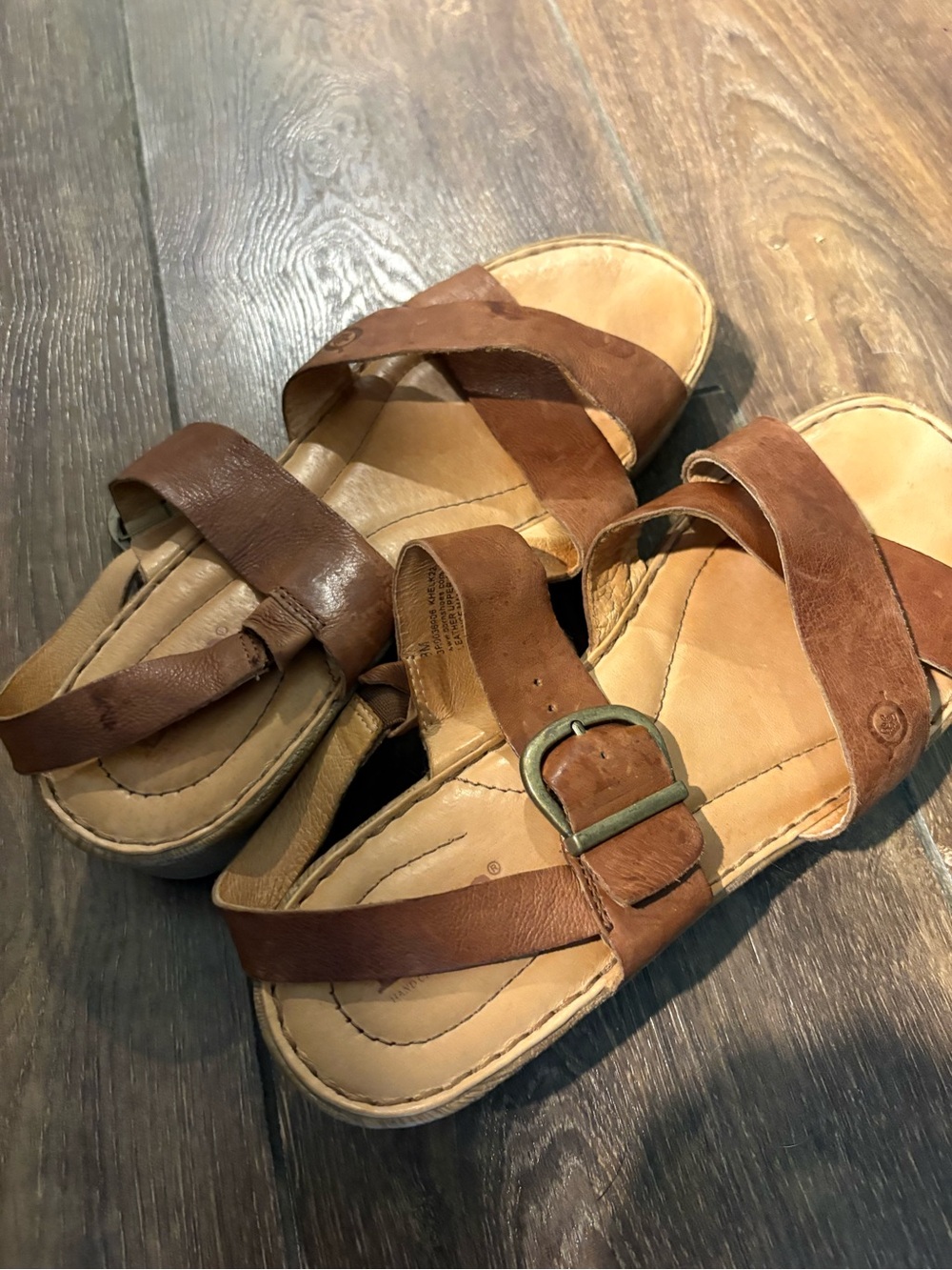 Born Distressed Brown Leather Strappy Sandals Crisscross Buckle Comfort Size 8
